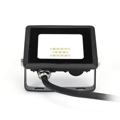 Zwart LED-stralingslamp met zichtbare chip en glazen kap, geschikt voor buitenverlichting. Robuust ontwerp met metalen voet voor wand- of plafondmontage.