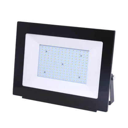 Zwart LED-uitbouwspot met witte reflector en zichtbare LED-matrix, geschikt voor buitenverlichting. Robuust ontwerp voor tuin- en terrasverlichting.