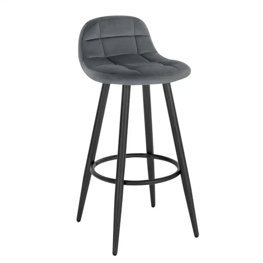 Grijze, gestoffeerde barstoel met kussens en zwart metalen poten, ideaal voor moderne keukens of bars. Comfortabele zitting met stijlvolle quilting voor dagelijks gebruik.