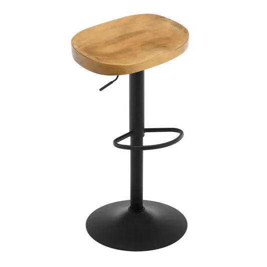Een hoge barstoel met een natuurlijk houten zitvlak en een zwart metalen frame, voorzien van een handgreep en een verstelbare zitting. Ideaal voor moderne keukens of bars met een industriële stijl.