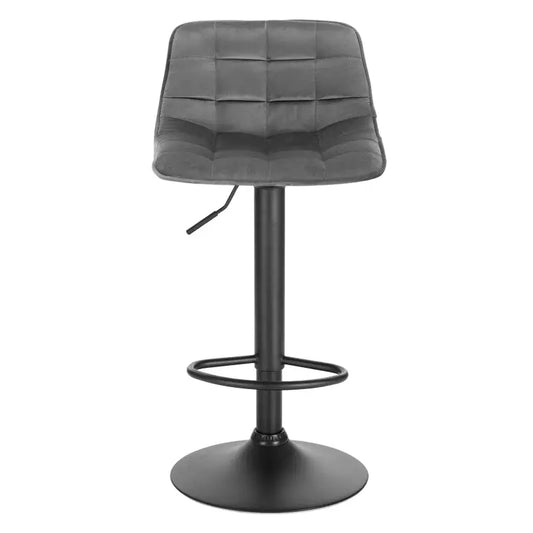 Groene, gestoffeerde barstoel met kussens en zwarte metalen poten, geschikt voor moderne keukens of bars. Hoogte verstelbaar met handgreep voor comfortabele zithoogte.