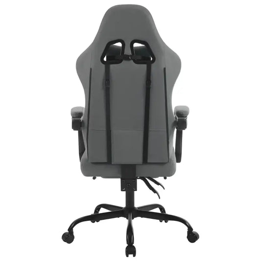 Grijze gamingstoel met goudkleurige logo’s en stijlvolle stoffen bekleding, uitgerust met verstelbare armleuningen en een ondersteunende voetenplank voor comfort tijdens langdurig spelen of werken.