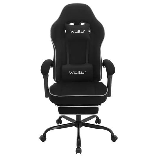 Zwarte gamingstoel met witte accenten en ‘Woltu’ logo, uitgerust met verstelbare armleuningen en een opgevulde rugsteun voor comfort tijdens langdurig spelen of werken.