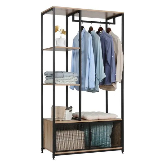 Een moderne kledingkast met zwart metaal en houten planken, gevuld met blauwe overhemden, gestapelde handdoeken en opbergruimte voor slaapkamer of woonkamer. Ideaal voor minimalistisch interieur en kleine ruimtes.
