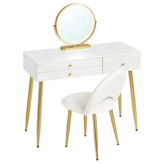 Een witte make-up tafel met goudkleurige poten en een ronde spiegel, uitgerust met twee laden en een bijpassende witte stoel met goudkleurige poten, ideaal voor een moderne badkamer of slaapkamer.