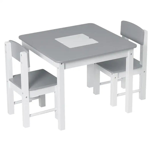 Grijs houten kindermeubelset met witte poten en zitvlakken, inclusief tafel met ingebouwde whiteboard. Ideaal voor creatieve speel- en leeractiviteiten in de kinderkamer.
