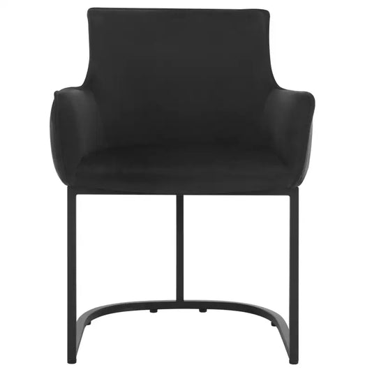 Een moderne zwarte fauteuil met fluweelzitting en zichtbare armleuningen, ondersteund door een elegante, gebogen metalen frame. Ideaal voor een stijlvolle woonkamer of kantooromgeving.