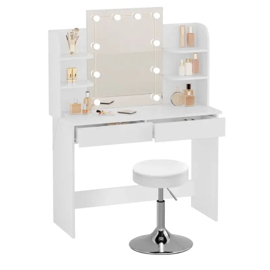 Een witte make-up tafel met verlichte spiegel en opbergvakken, inclusief een zitstoel met metalen voet. Ideaal voor thuis of professioneel gebruik in een beautyruimte.