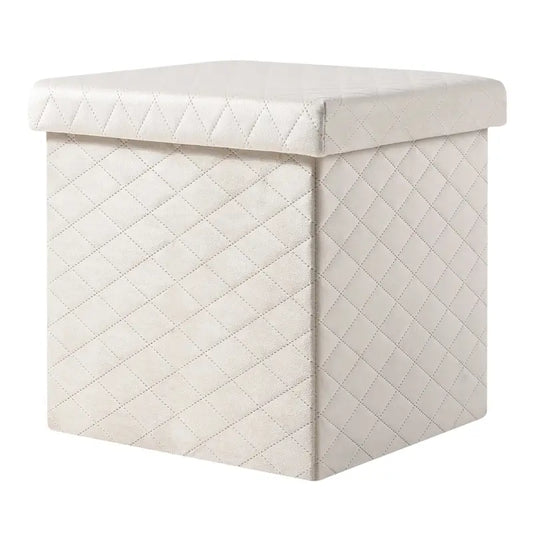 Een witte, opvouwbare opbergbox met diamantstiksel en zachte stoffen bekleding, ideaal voor opbergen in woonkamer of slaapkamer. Perfect voor opslag van kussens, kleding of speelgoed.