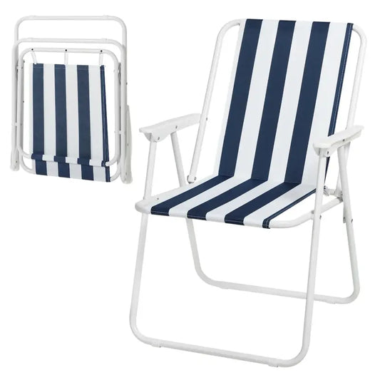 Een opvouwbare strandstoel met wit frame en blauw-witte gestreepte stof, zichtbaar in opgevouwen en uitgevouwen stand. Ideaal voor zonbaden of terrasgebruik op het strand.