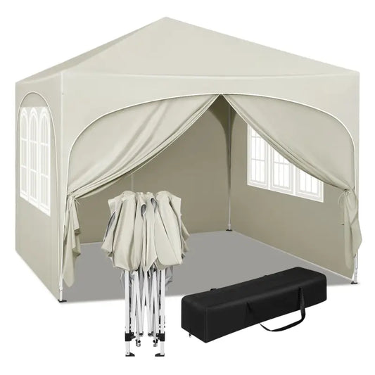 Een beige opvouwbare tuin tent met witte vensterpanelen en opgevouwen zijkanten, inclusief een zwarte draagtas voor opslag en transport. Ideaal voor outdoor evenementen en feesten.