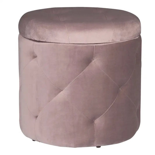 Een roze fluwelen kastje met opvallende diamantstiksel en een gladde, ronde bovenkant. Ideaal als opbergkastje of zitkussen in een slaapkamer of woonkamer.
