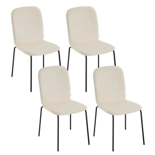 Een set van vier moderne eetkamerstoelen met crèmekleurige fluweelbekleding en zwarte metalen poten, geschikt voor een stijlvolle eetkamer of woonkamer. Ideaal voor comfortabele maaltijden of ontspanning.