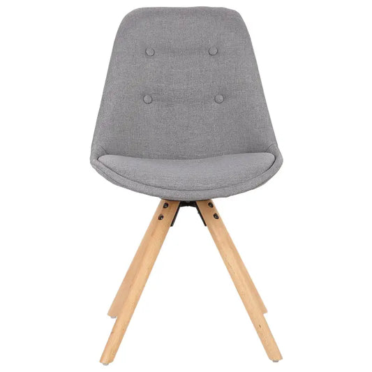 Grijze, gestoffeerde eetkamerstoelen met knoppen en houten poten, geschikt voor moderne interieurs. Ideaal voor eetkamer of woonkamer met een Scandinavische stijl.