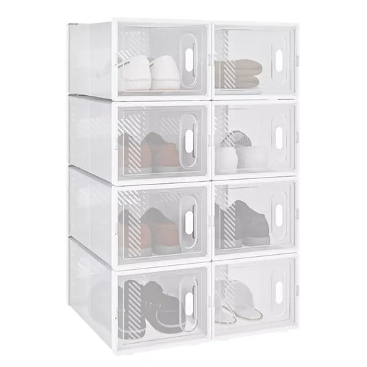 Transparante schoenenkastjes met witte randen, gevuld met diverse schoenen en accessoires. Ideaal voor opbergen in badkamer of kast, zichtbaar en georganiseerd.