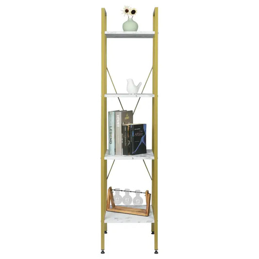 Gouden ladderboekenkast met marmeren planken, gevuld met boeken, een vaas met zonnebloemen en glazen decoraties. Ideaal voor moderne woonkamer of slaapkamerdecoratie.