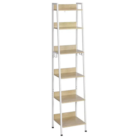 Een hoge, witte metalen plank met houten planken, gevuld met boeken, een klok, een plant en een vosdoos. Ideaal voor een moderne woonkamer of kantoorruimte.