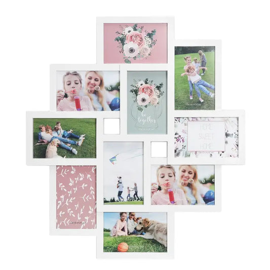Een witte collage fotolijst met meerdere vakken, waarin familiefoto’s, bloemen en ‘home sweet home’-tekst zijn geplaatst. Perfect voor het decoreren van je woonkamer of slaapkamer met persoonlijke herinneringen.
