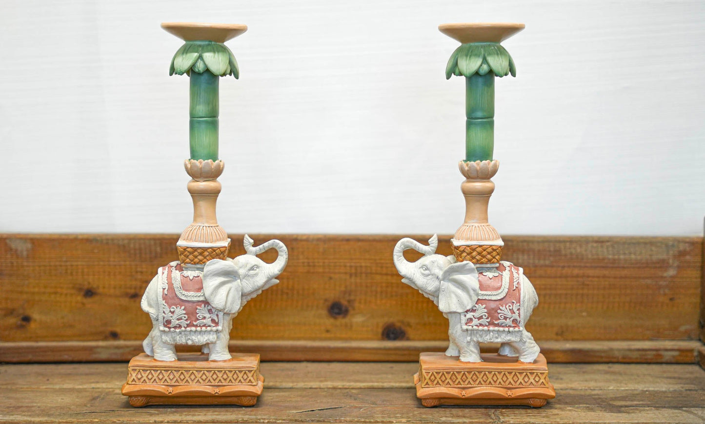 Candle holder - Elephant Natural/Pink - Polyresin -  ↑ 34,5 cm