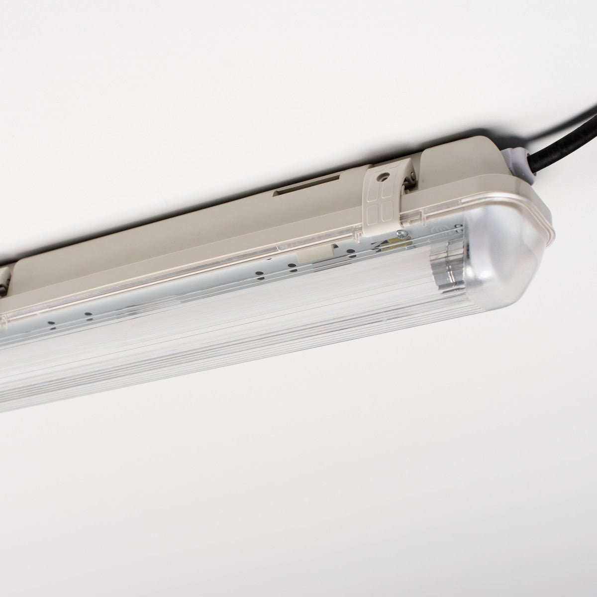 Comnox - LED TL armatuur met sensor - Waterdicht en slim - 120 cm – LED Armaturen – Comnox Company