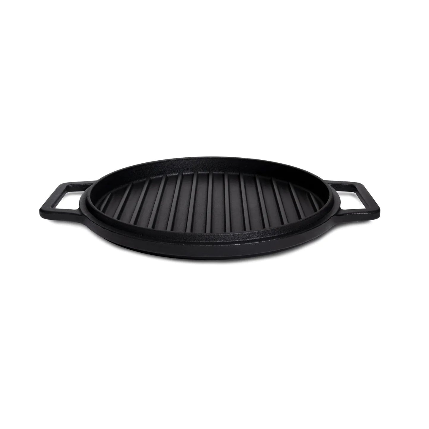 Zwarte kookpan met deksel en handvatten, gemaakt van robuust ijzer. Perfect voor kampvuur of barbecue koken, duurzaam en geschikt voor hoge temperaturen.