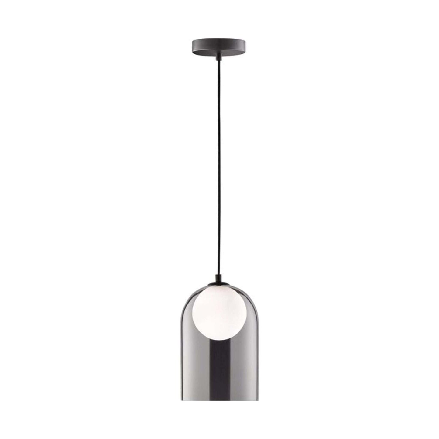 Een moderne hanglamp met glazen kap en zwart metaal, uitgerust met een witte bolvormige lampenkap. Ideaal voor minimalistische interieurs en als accentverlichting in woon- of eetkamers.