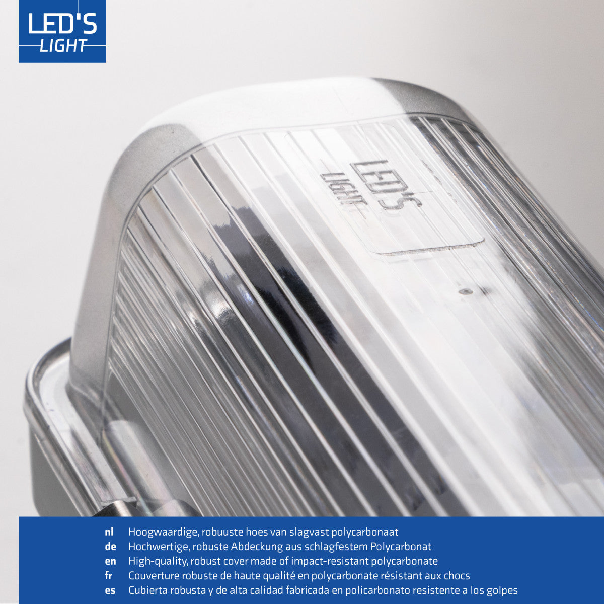 LED-tubulairverlichting met witte, glazen buis en zichtbare contactpunten, inclusief een set witte, goudgekleurde contacten voor energiezuinige verlichting in kantoren en industriële ruimtes.