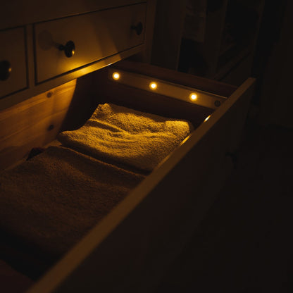 LED's Light EasyFix Kastverlichting onderbouwverlichting met Bewegingssensor - RGB functie - 3 lichtpunten - Draadloos en oplaadbaar - 35 cm