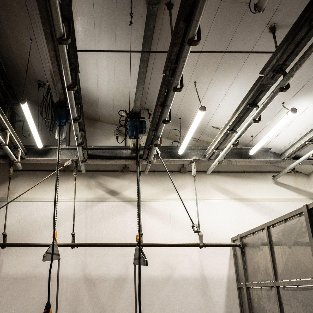 Comnox - FarmPro LED TL armatuur - Robuuste agrarische verlichting - 150 cm