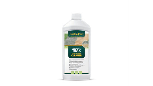 Golden Care hardhout- en teakverzorgingsmiddel in witte fles met groene etiket, voor het herstellen van kleur en schoonmaken van buitenhouten oppervlakken. ECO-veilig en geschikt voor zowel teak als hardhout.