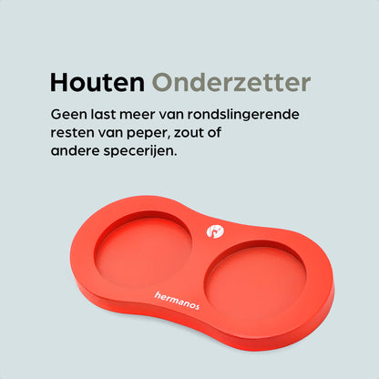 Houten pepermolen met metalen dop en kleurrijke peper