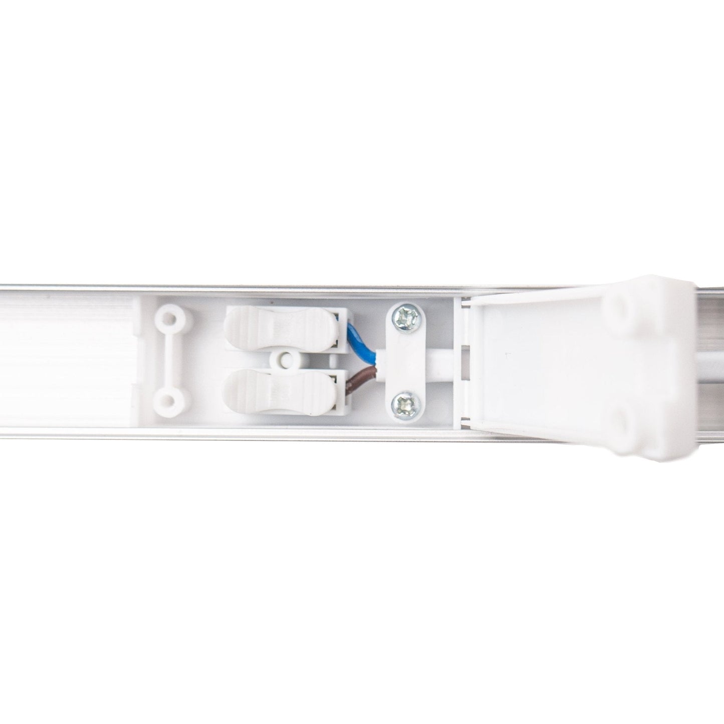 Een witte LED-buis met afgeronde hoeken en een glanzend oppervlak, naast een gouden verpakking met technische specificaties. Geschikt voor energiezuinige verlichting in kantoren en woonruimtes.