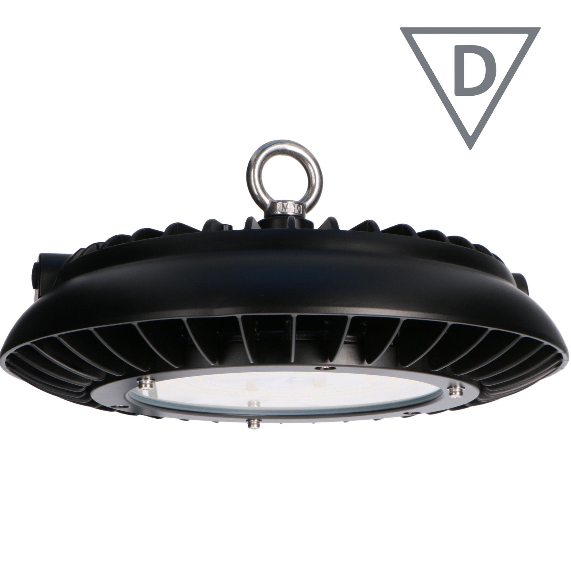 Zwarte, ronde LED-industriele hanglamp met zichtbare koelribben en metalen ophangring. Geschikt voor zware industriële ruimtes en commerciële gebouwen met hoge lichtkracht.