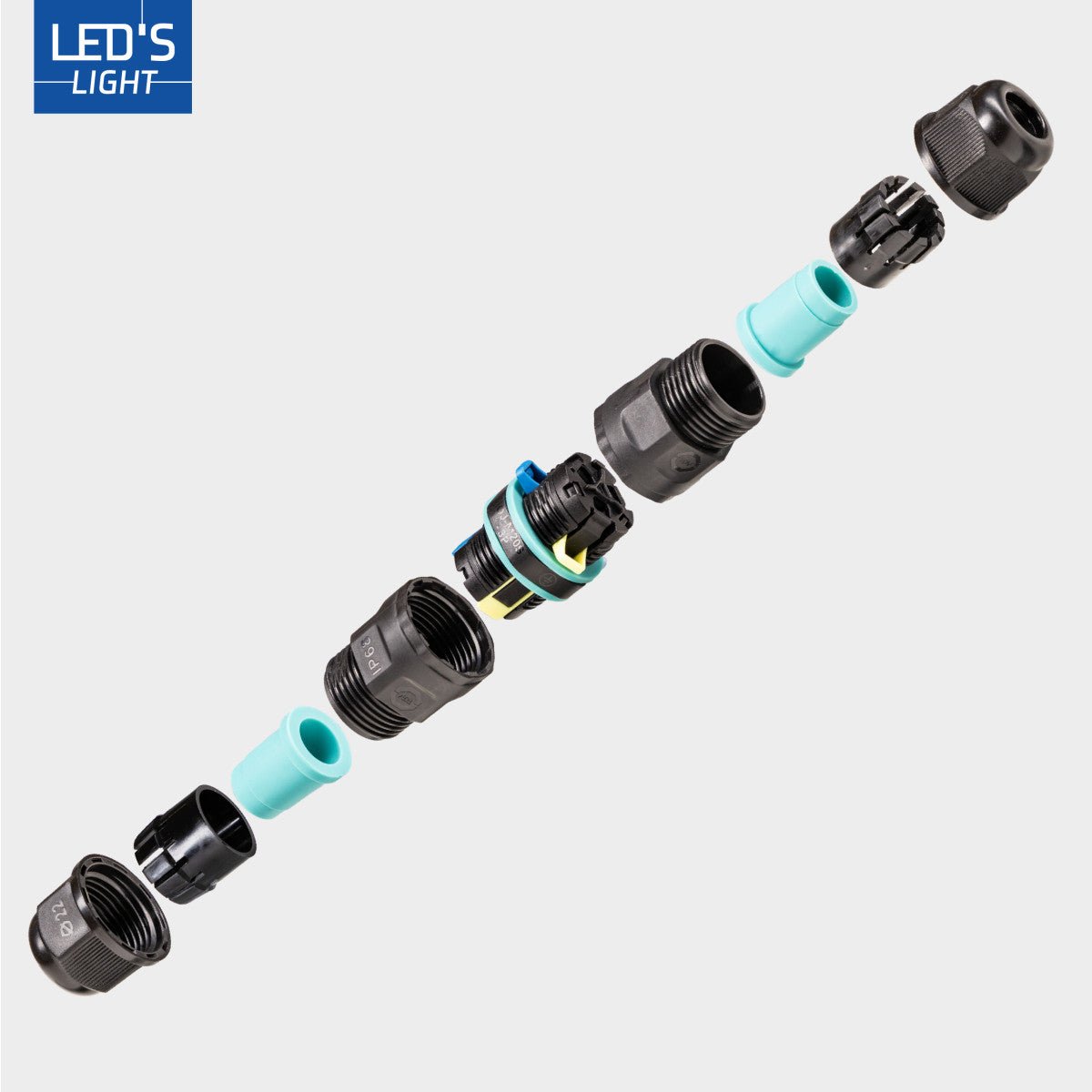 Zwart kunststof kabelconnector met IP68-afwerking en blauwe rubberen banden, geschikt voor industriële elektrische aansluitingen in vochtige omgevingen.
