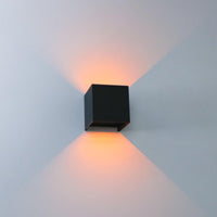 Comnox - Proventa Kubus - Dimbare LED wandlamp voor binnen en buiten - Zwart Metaal