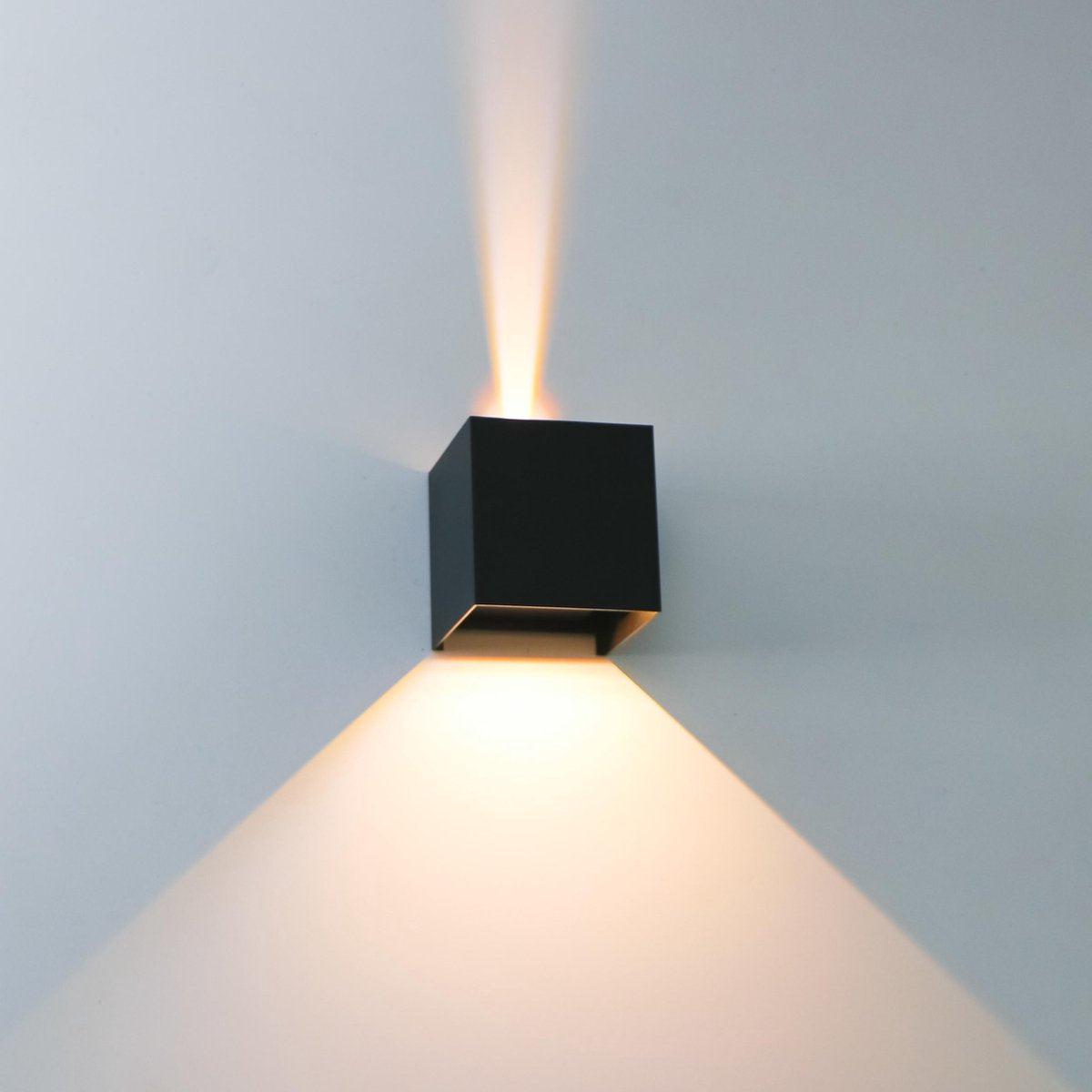Comnox - Proventa Kubus - Dimbare LED wandlamp voor binnen en buiten - Zwart Metaal