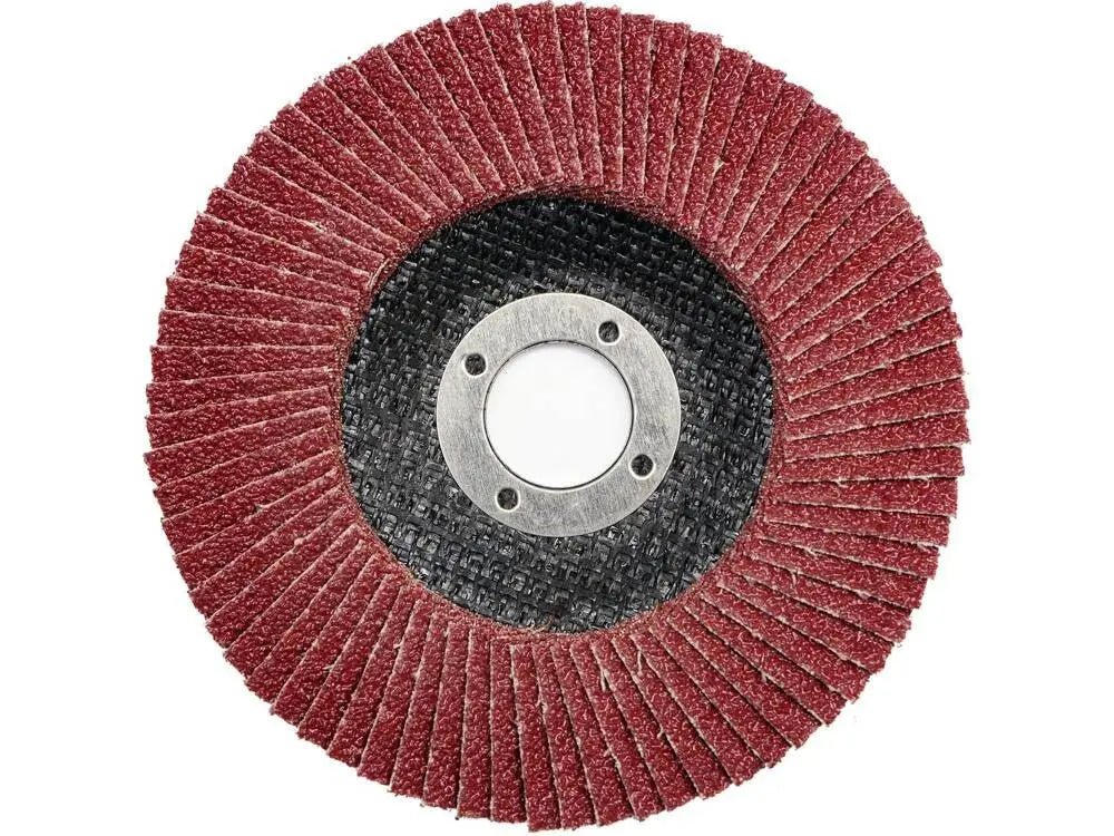 Rode vliesborstel met zichtbare schuimstructuur en metalen centrumring, geschikt voor precisie-slijpen van metaal en hout. Gebruik als slijpborstel voor professionele werkplaatsen.