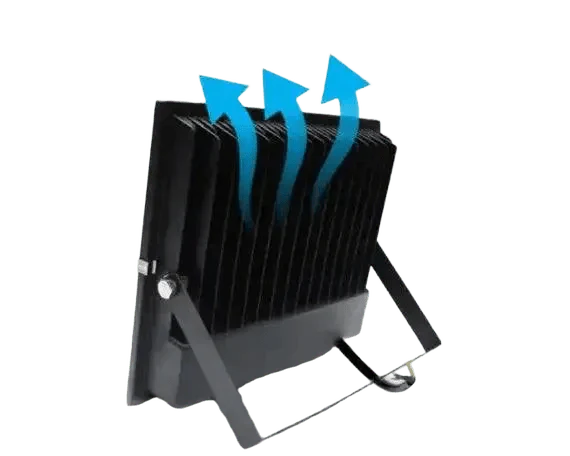 Een zwarte mini floodlight met 50W en IP66-klasse, uitgerust met een witte LED-oppervlakte en zichtbare montagearm. Geschikt voor buitengebruik en nachtverlichting.