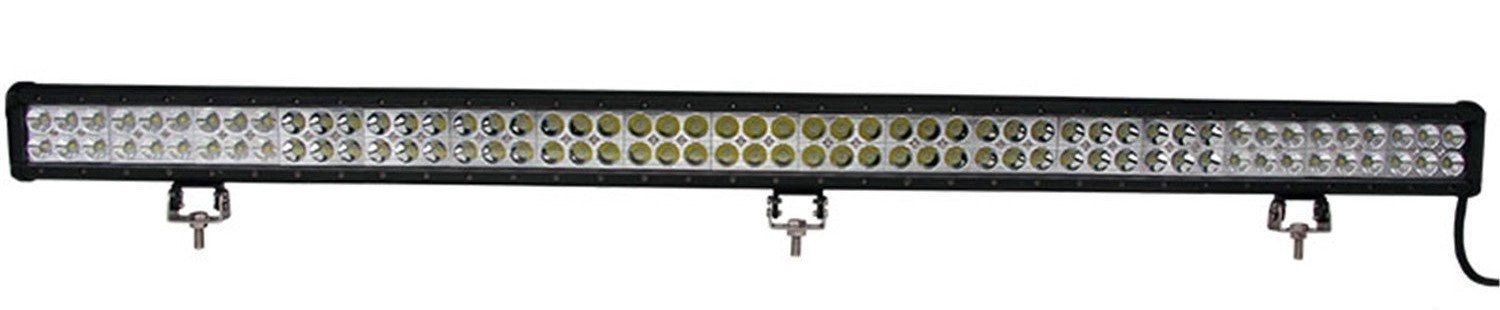 Zwarte LED-verlichtingsstang met 36 lichtbronnen, zichtbare metalen bevestigingsklemmen en een kabel aan de rechterkant, geschikt voor gebruik op terreinvoertuigen of als aanhangwagenverlichting.