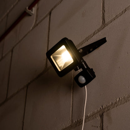 Comnox - LED Schijnwerper 1100 - Energiezuinig en Veilig - 10W - Zwart - Lichtsensoren