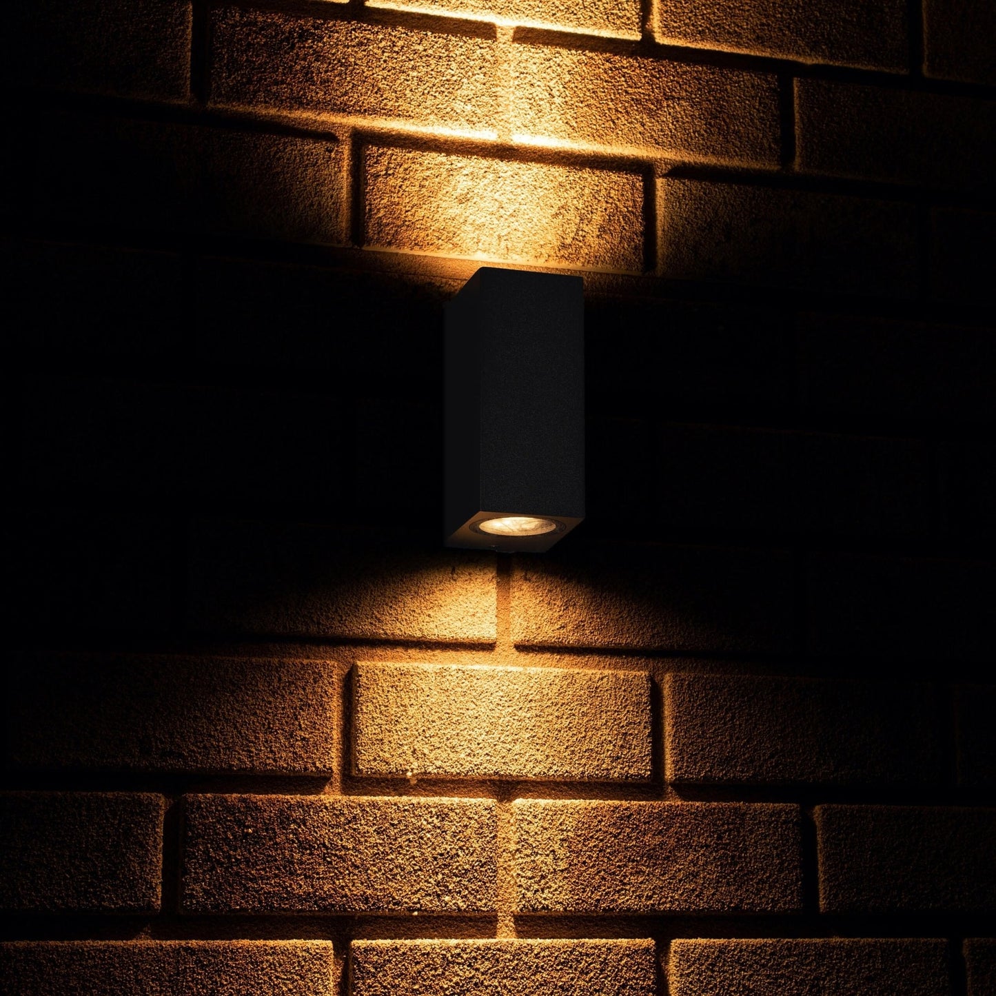 Comnox - NØRD Up&Down - Wandlamp buiten & binnen - Spatwaterdicht IP44 - Dual GU10 - Antraciet - Milaan