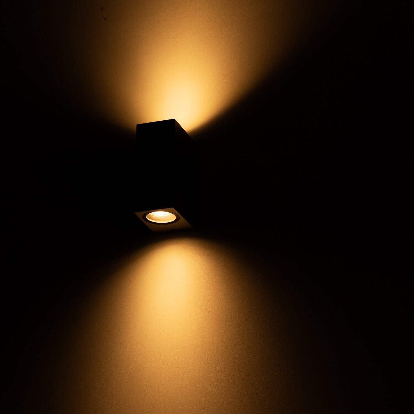 Comnox - Milaan - Wandlamp Buiten en Binnen - Spatwaterdicht IP44 - Aluminium Constructie - Warm of Koud Wit Licht - Rechthoekig Grijs