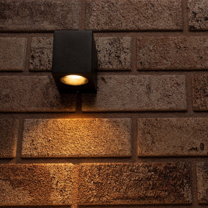 Comnox - NØRD Down - LED Wandlamp Buiten met GU10 fitting - Duurzame buitenverlichting - Weerbestendig IP44 - Aluminium constructie - zwart