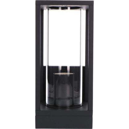Een zwart, rechthoekig wandlampje met glazen panelen en een gloeiende filamentlamp, perfect voor buitenverlichting. De warme gloed creëert een gezellige sfeer op de muur.