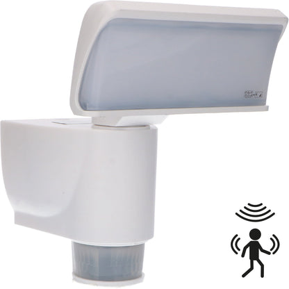 Een witte bewegingssensorlamp met transparante kap, voor buitenverlichting. Bewegingssensor detecteert beweging en activeert de lamp automatisch bij nacht.
