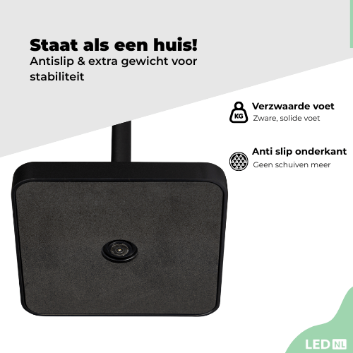 Grijze staand lamp met zwart textiel bedieningspaneel en USB-kabel, uitgerust met warm wit licht voor sfeervolle verlichting in slaapkamer of woonkamer.