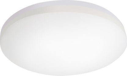 Een witte, ronde plafondlamp met mat glas en een gladde, minimalistische vorm. Geschikt voor moderne woonkamers of kantoren waar helder, neutraal licht nodig is.