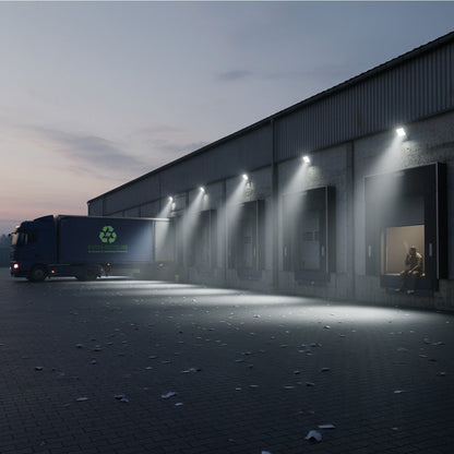 LED’s Light PRO floodlight met zwart metaalframe en witte LED-arrays, geplaatst naast de beige verpakking met productdetails. Geschikt voor buitenverlichting en industriële toepassingen.