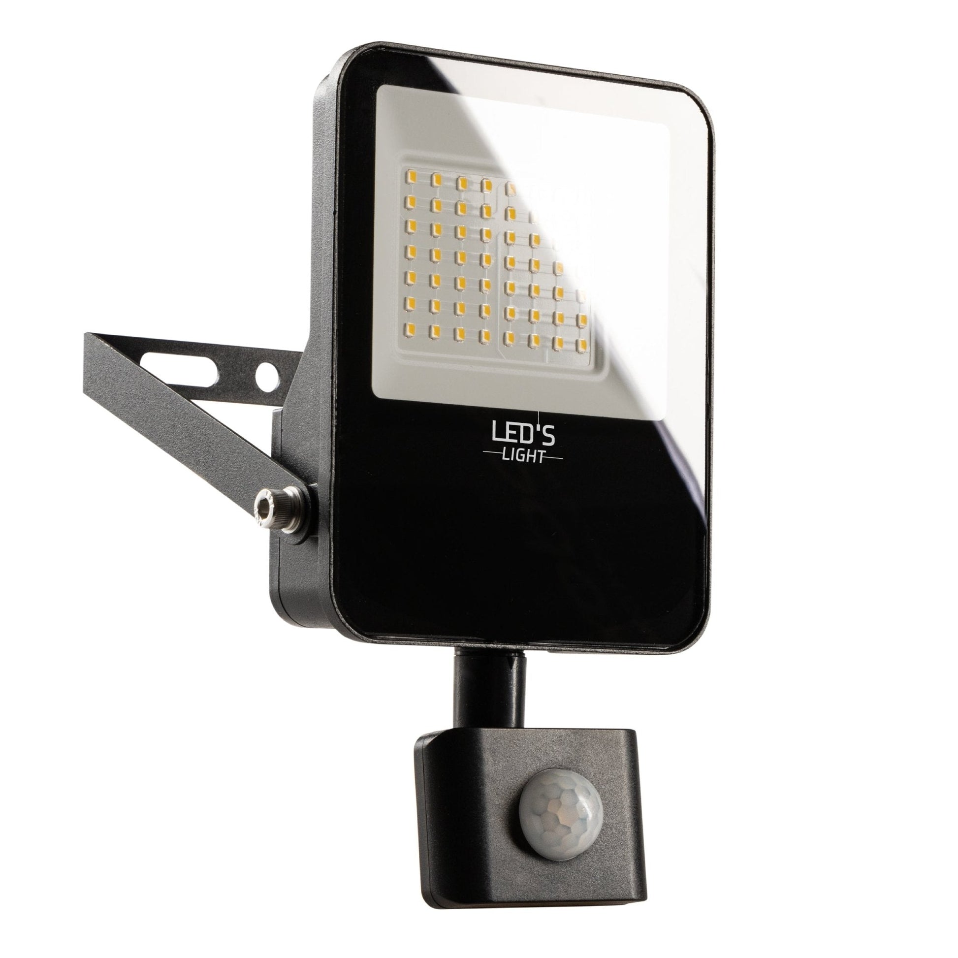 Zwarte LED buitenverlichting met bewegingssensor, voor tuin of terras. Zichtbare LED’s en het merk LED’S LIGHT op de voorkant.
