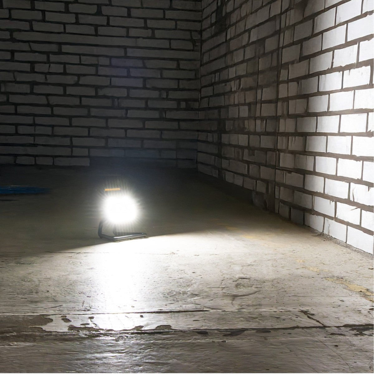 LED's Work LED oplaadbare Bouwlamp 20W 2000lm - Werkt draadloos op accu - Stof- en waterdicht - Inklapbaar